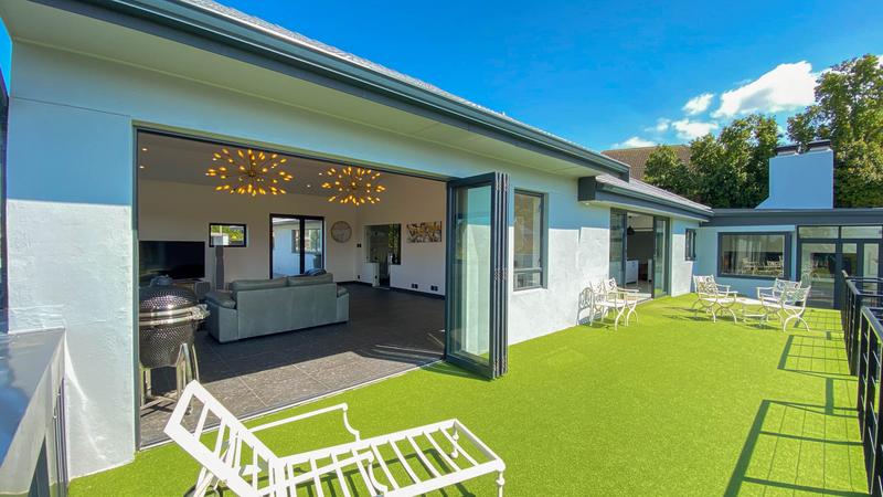 4 Bedroom Property for Sale in Helderrand Western Cape